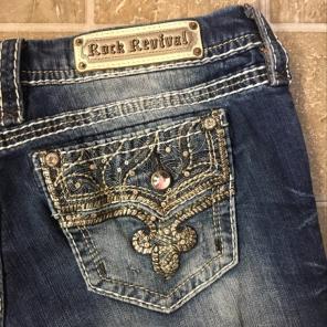 Rock Revival Easy Crop size 33