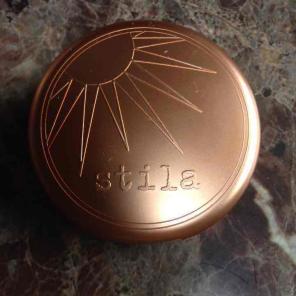 Stila sheer pressed powder in light