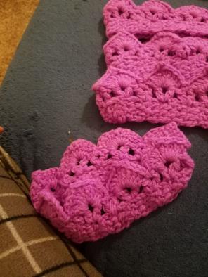 Baby knitted crowns