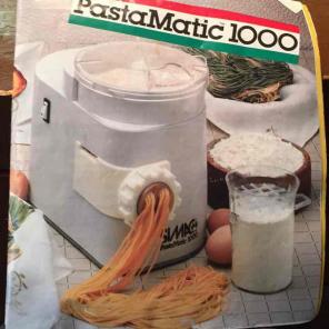 Pasta / pizza machine.