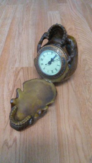 Skull Clock