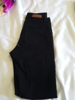 Black skinny jeans