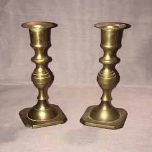 BEAUTIFUL VINTAGE PAIR BRASSCANDLESTICKS