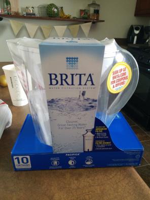 NEW Brita 10cup water filtration pitcher