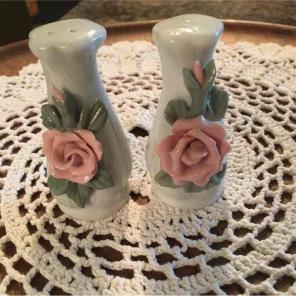 Vtg. Salt and Pepper Shakers