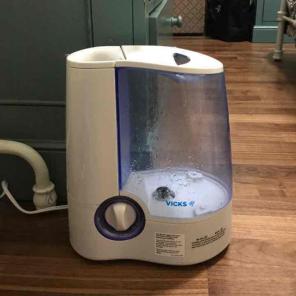 Bundle: Humidifier and Container Set