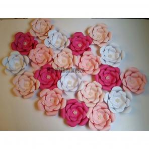 HOLD Set of 20 Pink &White Paper Flowers