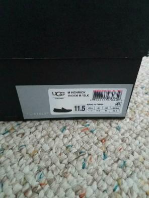 UGG men loafer