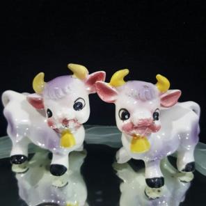 Vintage Cow Salt & Pepper Shakers Japan