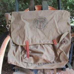 OFFICIAL TRAIL CAMPER Backpack n Frame