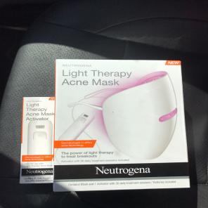 Neutrogena Light Therapy Acne Mask