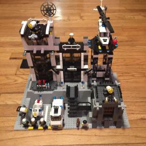 Lego City 7237 Police Station Set
