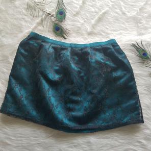 Heritage 1981 skirts sz M teal/black NWT