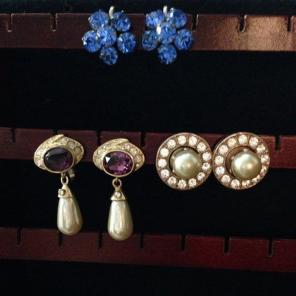 Vintage Screwback Rhinestone Earrings