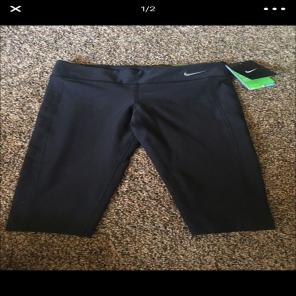 Nike Crop Leggings