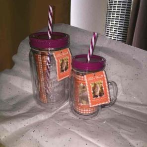 Pioneer woman mug set