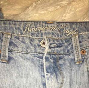 American eagle ripped jeans