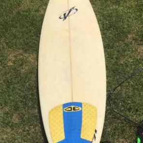 6'6 surfboard