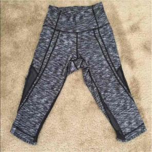 Lululemon drop it like it's hot crop