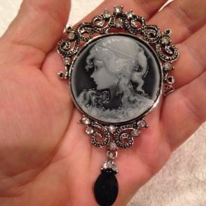 CAMEO ELEGANT LARGE VICTORIANLADY BROOCH