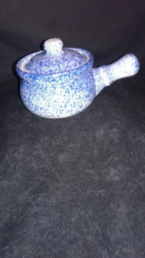 Ceramic pot with lid 4 inches high