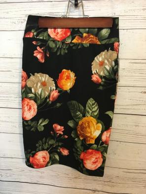 Vintage floral lularoe cassie