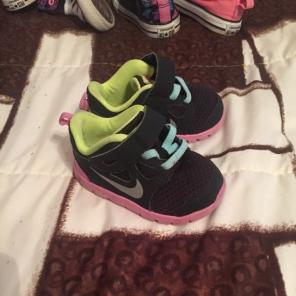 4 C Nikes Used