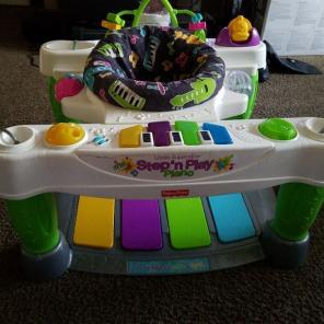 Step and play piano