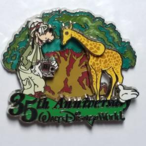 Goofy Disney 35th Anniversary Pin