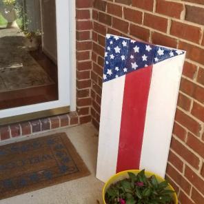 Americana stand/hanger