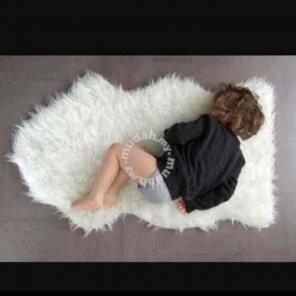 Gorgeous elegant faux fur rug