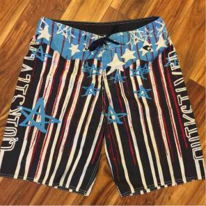 Quiksilver - Size: 36 - Men's Surf Short