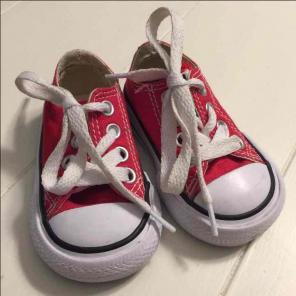 Red baby converse size 2
