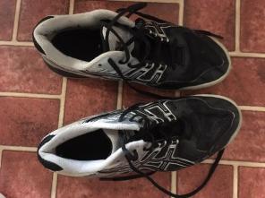 volleyball asics shoes