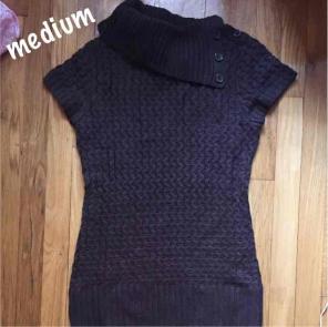 Juniors size Medium Sweater NWOT