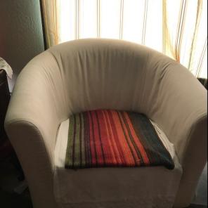 1 Small Couche