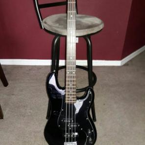 Fender Squier Bass