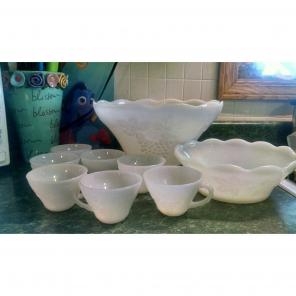 Vintage Anchor Hocking Milk Glass Set
