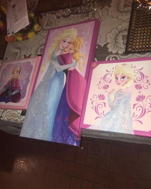 Disney Frozen Elsa & Anna Wall Pictures