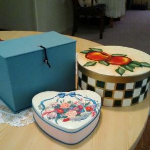Bundle of Great Vintage Beautiful Boxes.