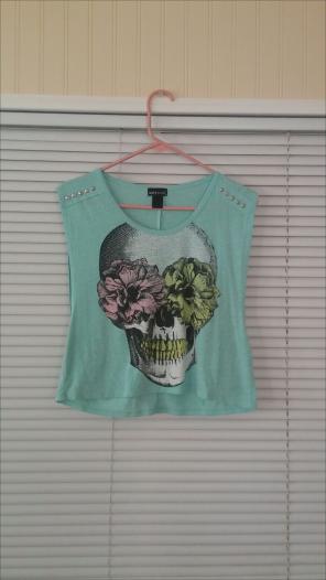 Skull and stud crop tank