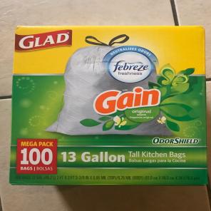 Glad trash bags 4 Pack Case