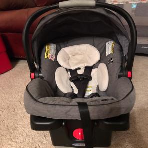 Graco Infant Car seat