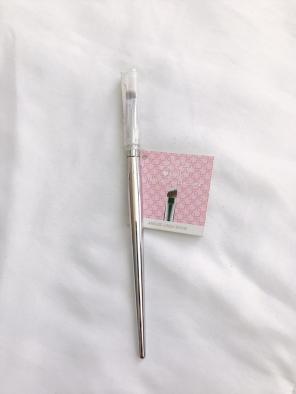 IT Cosmetics Angled Makeup Brush