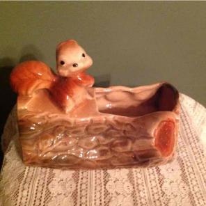 Vtg. Log Planter w/Squirrel