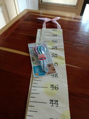 Baby spoons and growth chart
