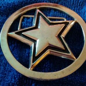 Famous stars and strips belk buckle 3in