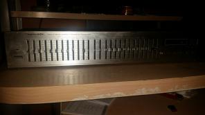 Realistic twelve band stereo frequency e