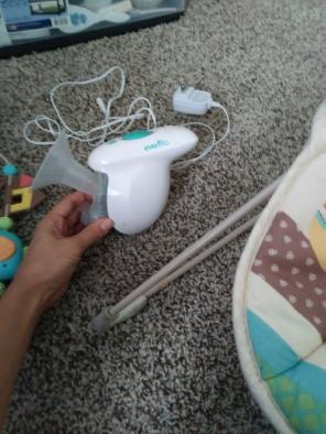 Breast pump