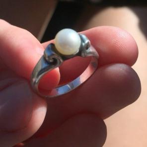 James Avery Pearl Scroll Ring